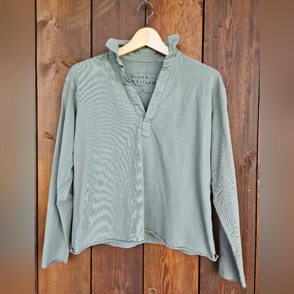 Frank and Eileen Patrick Popover Henley XS